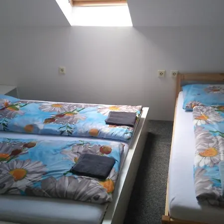 škola Ráj * Tri Sekery
