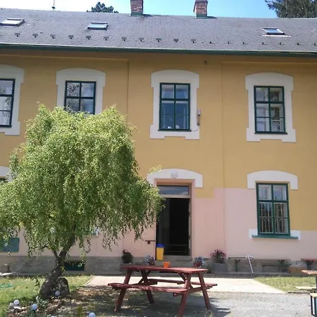 Skola Raj Country house